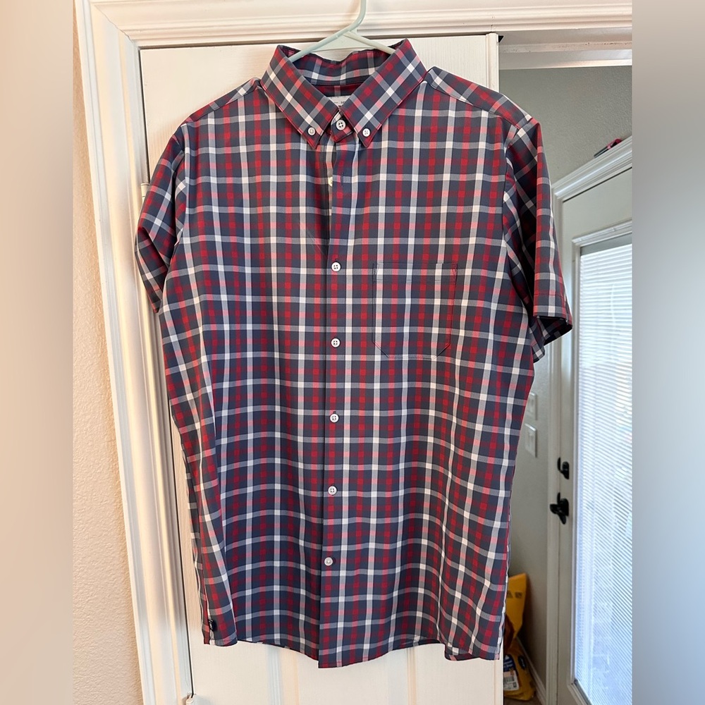 Mizzen+Main Red and Blue Casual Button Down Shirt